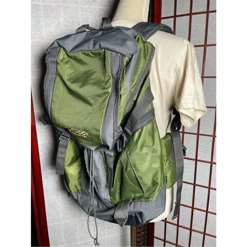 Outdoor Products Arrowhead 8.0 Large Green Nylon Hiking Backpack (Unisex)